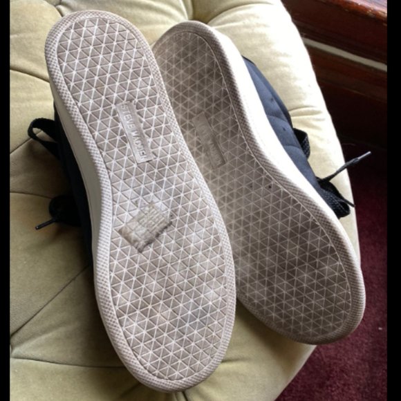 Steve Madden BERTIE **Black Satin Platform Sneakers Sz. 8 ~ EUC - Picture 5 of 5